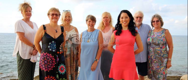 Ontmoet het hele team van Select Villas! Ontmoet het hele team van Select Villas!
