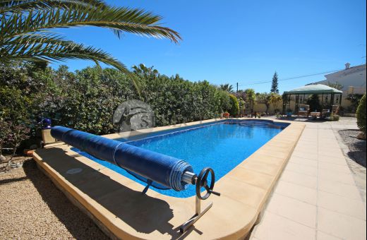 Villa met zwembad te koop in Benitachell