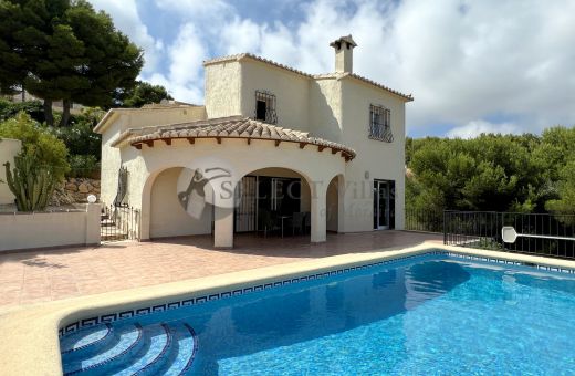 Villa met zeezicht in Cumbre del Sol te koop